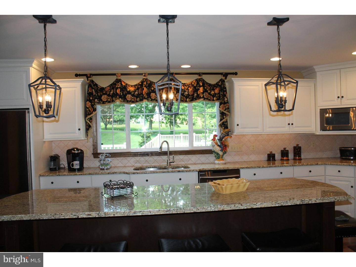 327 Gibraltar Road Reading, PA 19606 - Photo 6 of 25 Kitchen