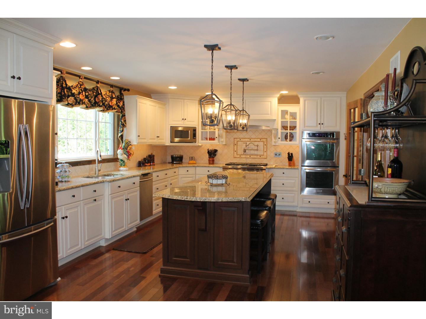 327 Gibraltar Road Reading, PA 19606 - Photo 7 of 25 Kitchen