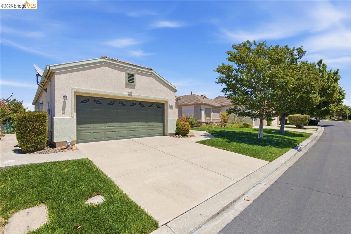 282 Cedar Ridge Drive Rio Vista, CA 94571 - Photo 3 of 31