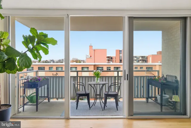 $365,000 | 1301 South Arlington Ridge Road, Unit 610, Arlington, VA 22202