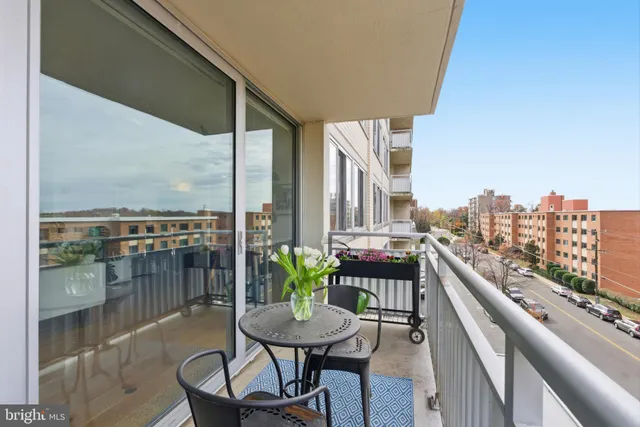 $365,000 | 1301 South Arlington Ridge Road, Unit 610, Arlington, VA 22202