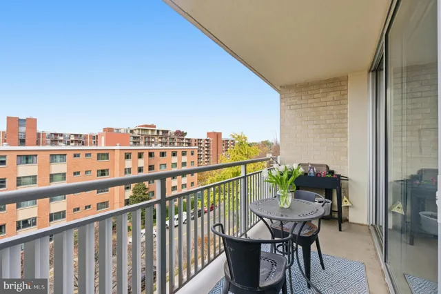$365,000 | 1301 South Arlington Ridge Road, Unit 610, Arlington, VA 22202