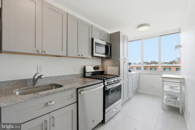 $365,000 | 1301 South Arlington Ridge Road, Unit 610, Arlington, VA 22202