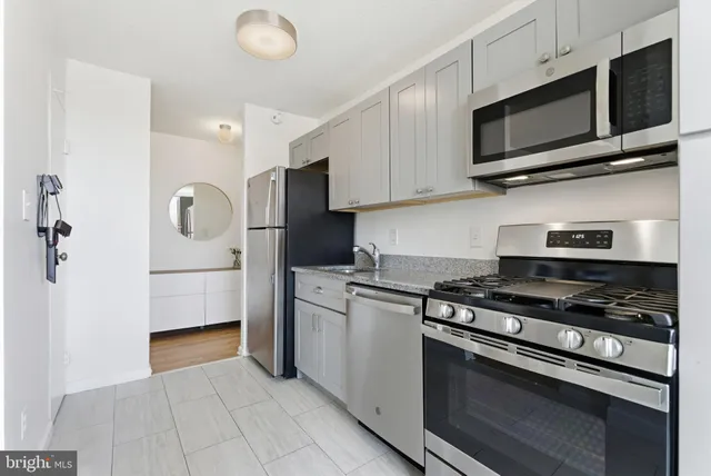 $365,000 | 1301 South Arlington Ridge Road, Unit 610, Arlington, VA 22202