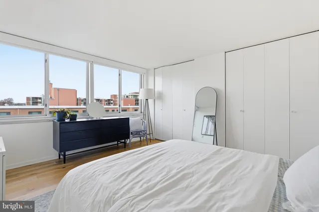 $365,000 | 1301 South Arlington Ridge Road, Unit 610, Arlington, VA 22202