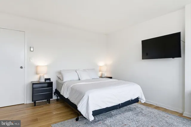 $365,000 | 1301 South Arlington Ridge Road, Unit 610, Arlington, VA 22202