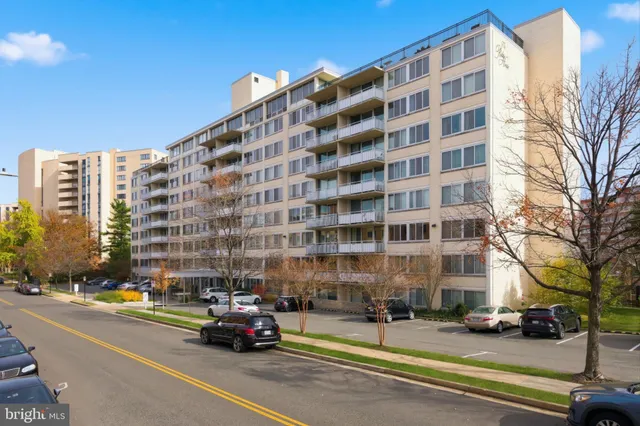 $365,000 | 1301 South Arlington Ridge Road, Unit 610, Arlington, VA 22202