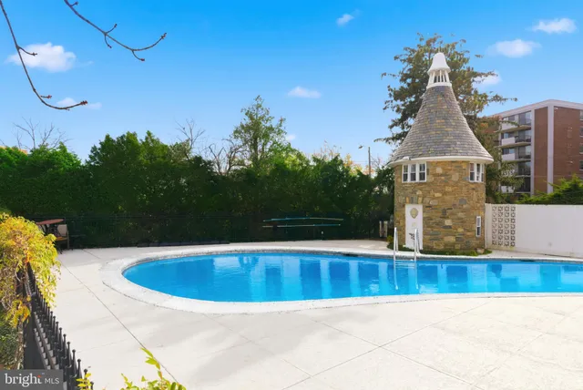 $365,000 | 1301 South Arlington Ridge Road, Unit 610, Arlington, VA 22202