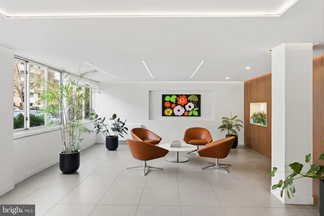 $365,000 | 1301 South Arlington Ridge Road, Unit 610, Arlington, VA 22202