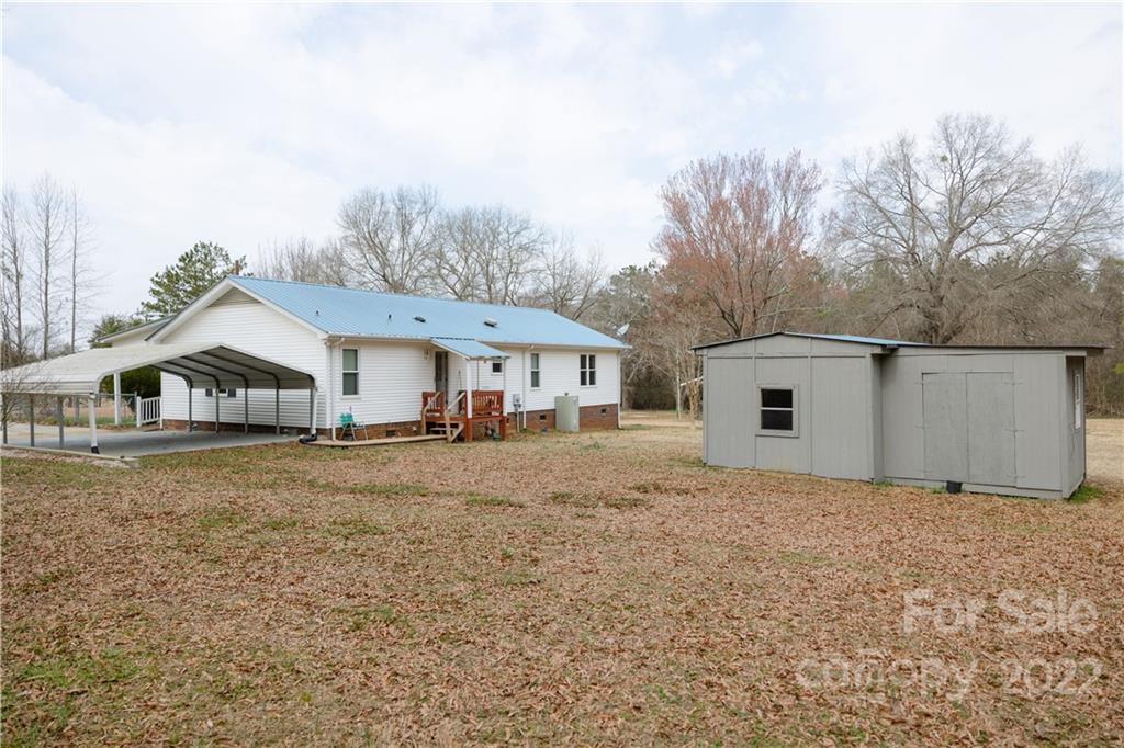 5040 Tabernacle Road Lancaster, SC 29720 - Photo 25 of 26 a front view of a house with a yard