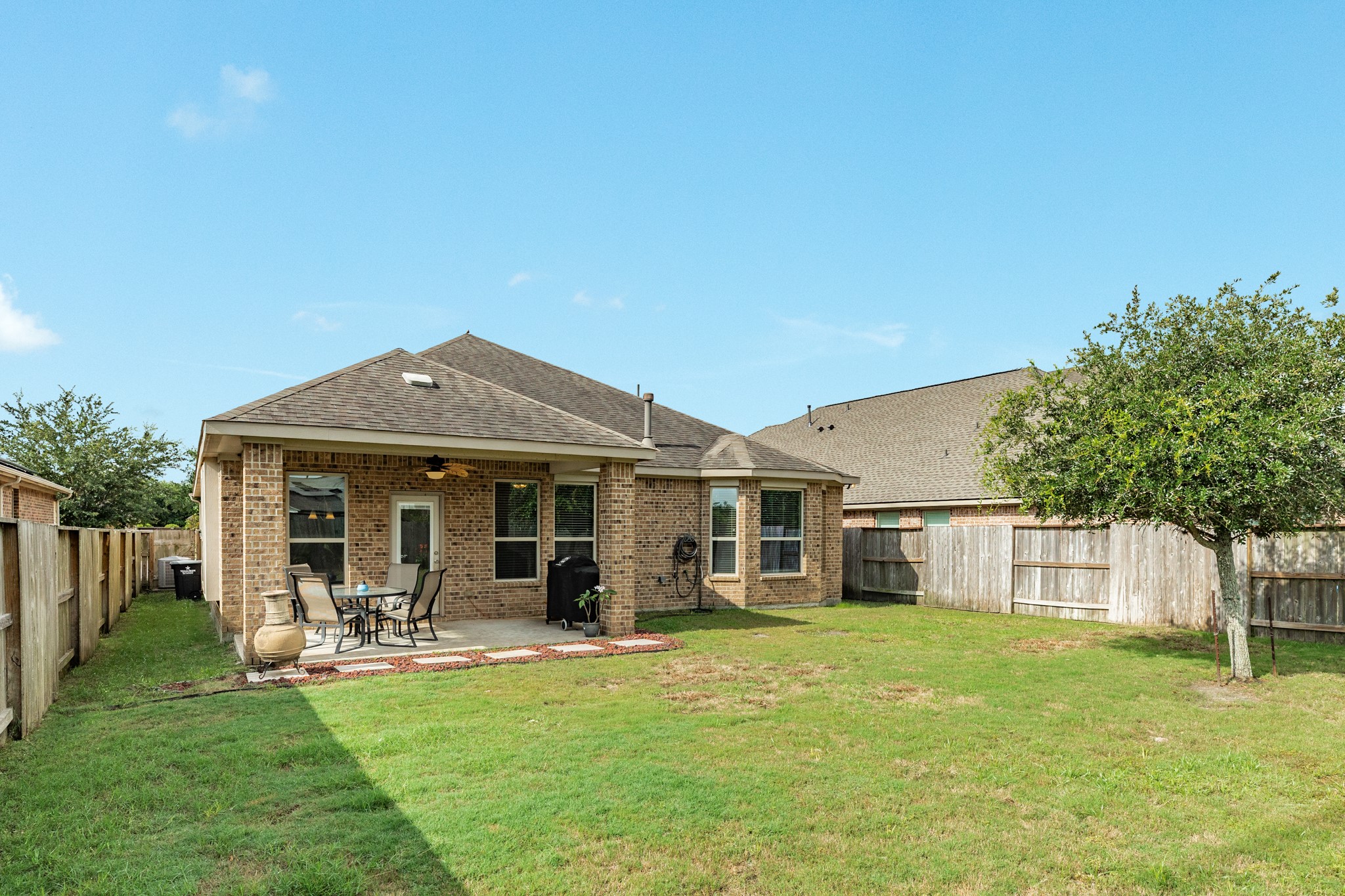 3519 Bay Drive Rosharon, TX 77583 - Photo 25 of 49 This property features a spacious side yard and an expansive backyard.