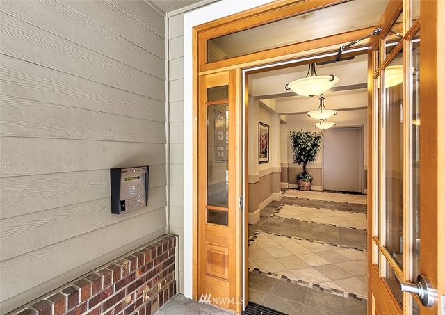 $326,000 | 23940 Northeast 115th Lane, Unit 202, Redmond, WA 98053