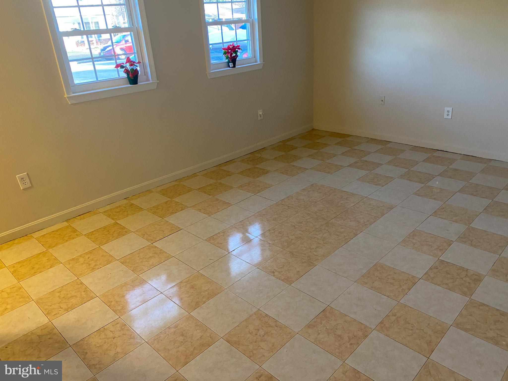 14320 Ferndale Road Woodbridge, VA 22193 - Photo 16 of 37 Gallery Image 16