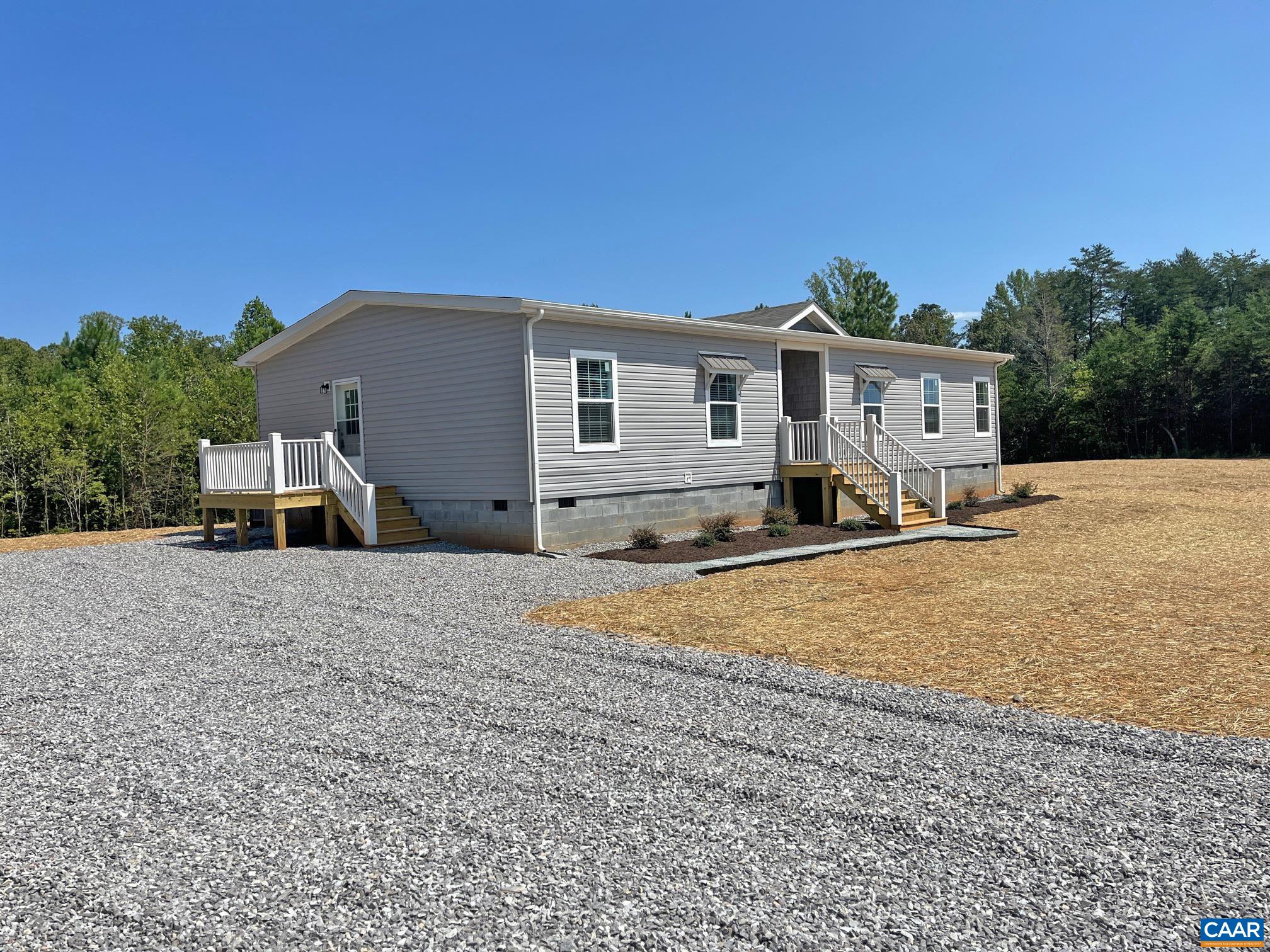 281 Cobbs Road Arvonia, VA 23004 - Photo 1 of 20 Gallery Image 1