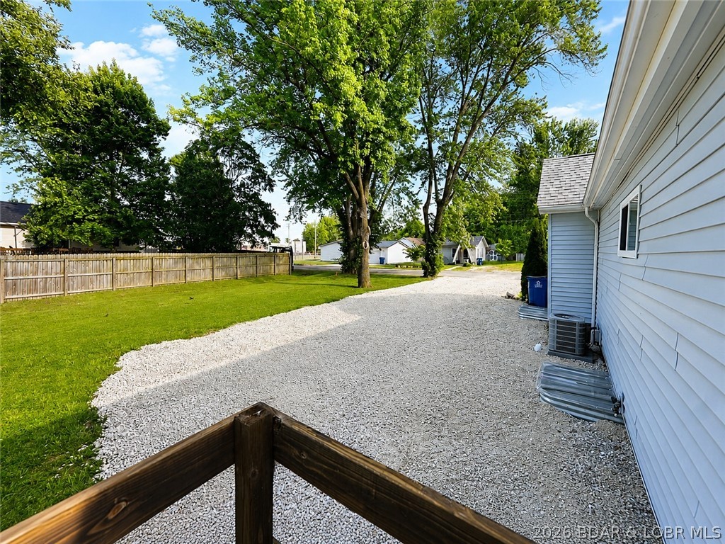 411 West North Street Eldon, MO 65026 - Photo 33 of 37