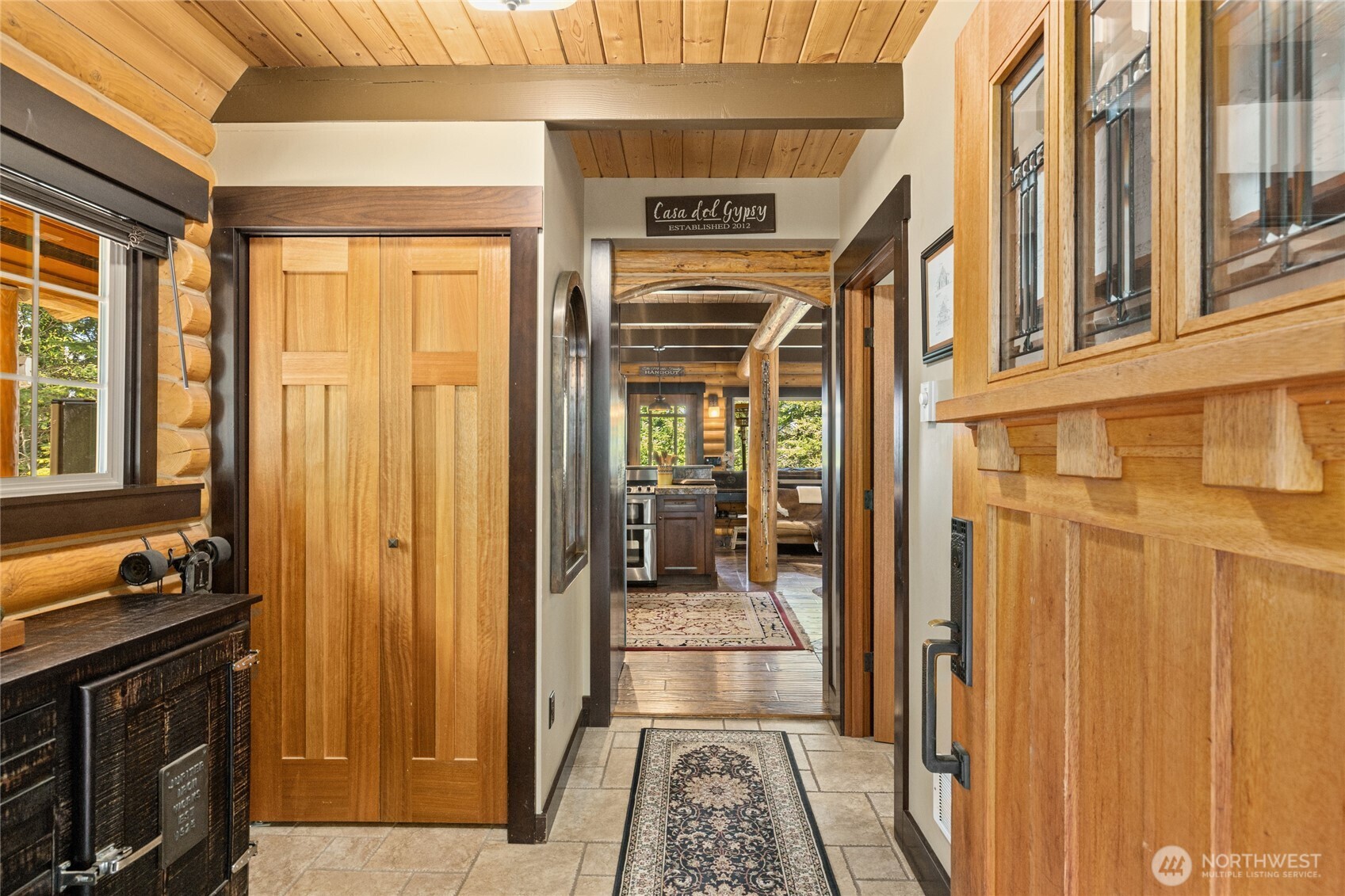 20 Skull Springs Road Cle Elum, WA 98922 - Photo 2 of 35 a view of front door of house