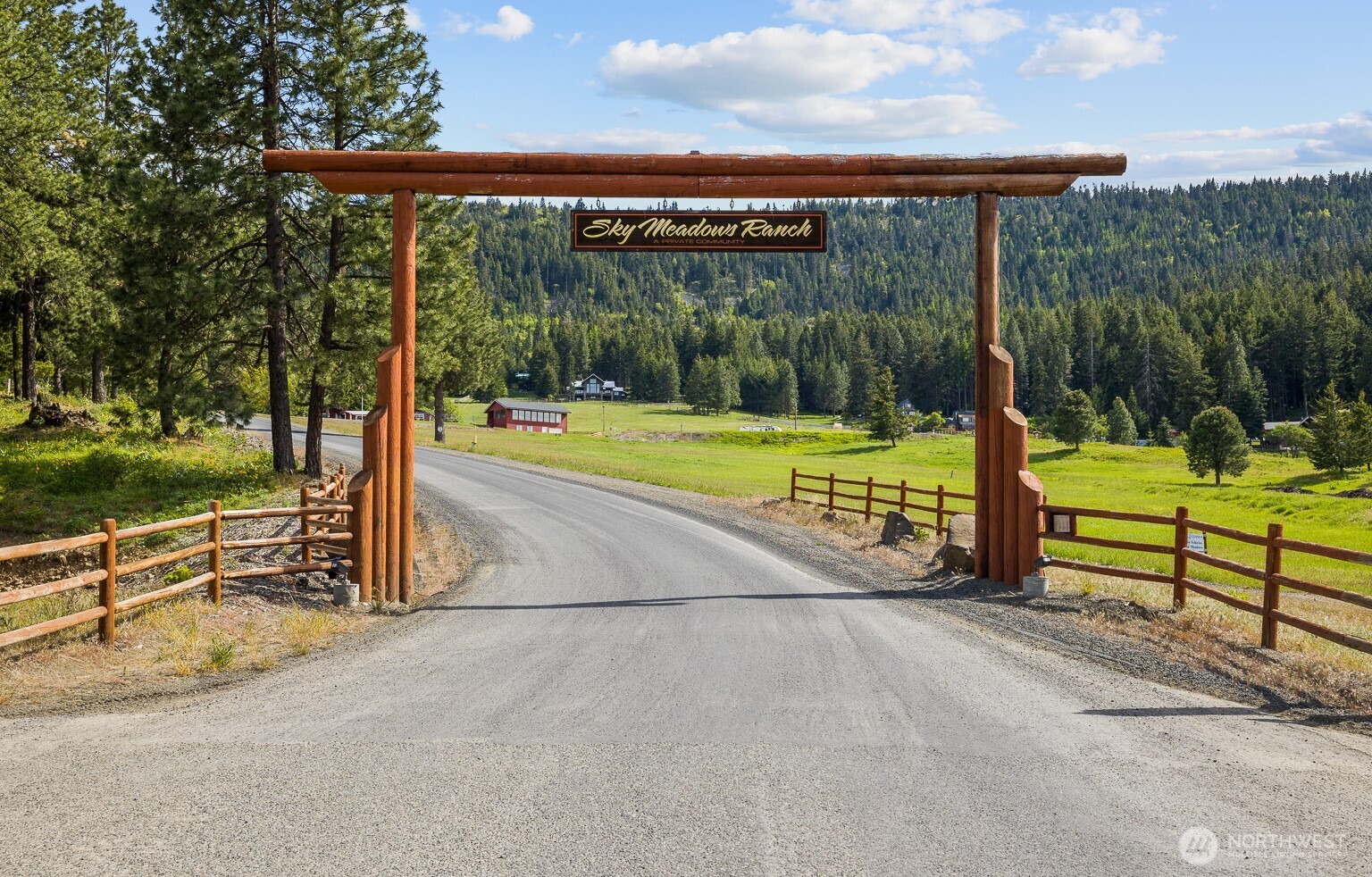 20 Skull Springs Road Cle Elum, WA 98922 - Photo 35 of 35 a view of a park with iron fence