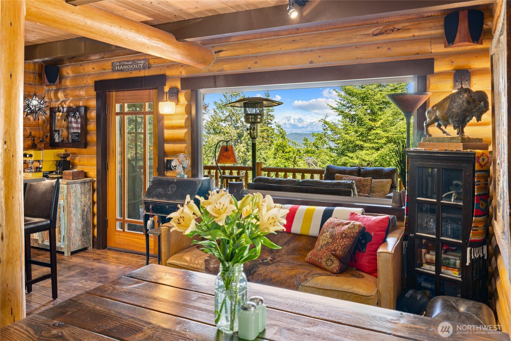 20 Skull Springs Road Cle Elum, WA 98922 - Photo 9 of 35 a outdoor living space with furniture and a potted plant