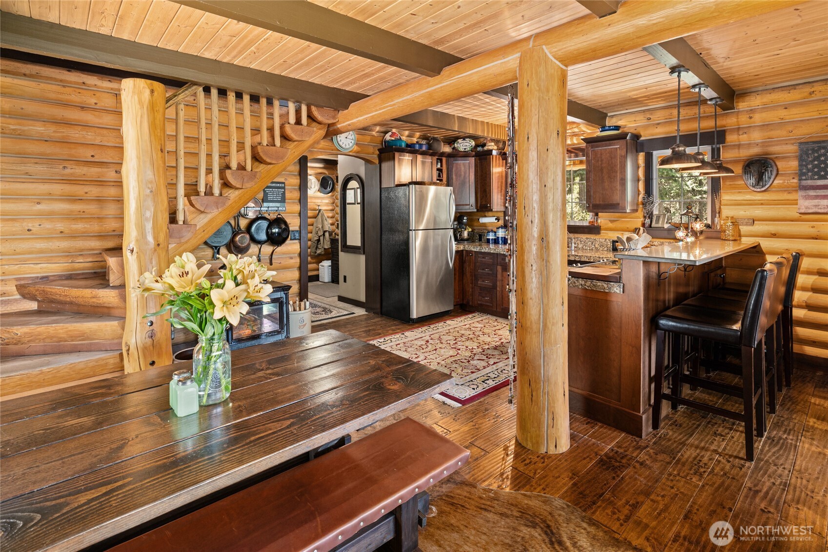 20 Skull Springs Road Cle Elum, WA 98922 - Photo 10 of 35 a view of a kitchen with refrigerator and dining table