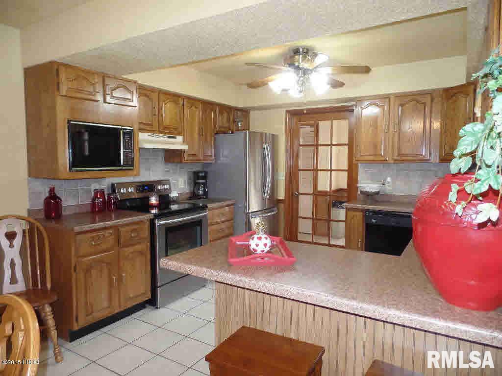 15232 Fietsam Road Marion, IL 62959 - Photo 5 of 16