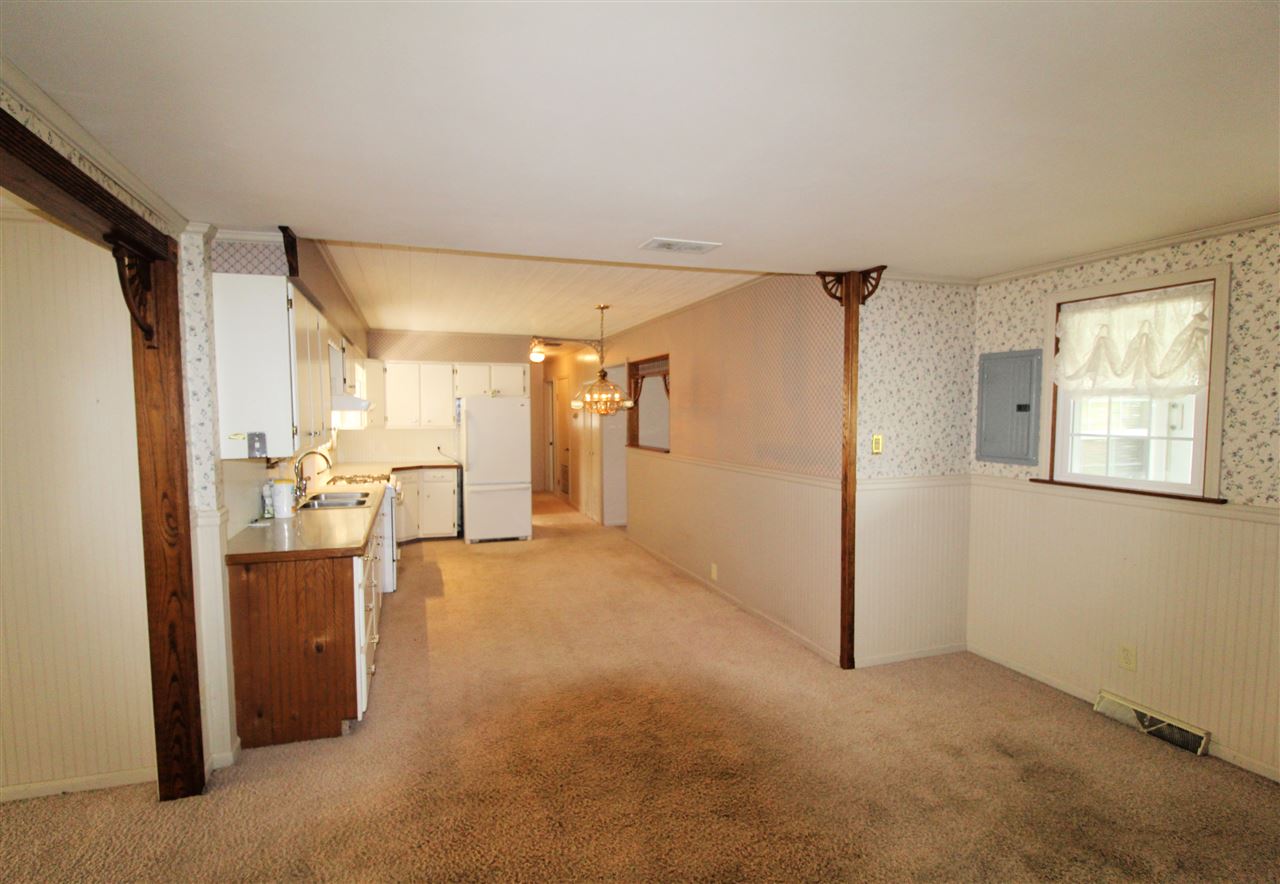 6019 Kelly Road Flushing, MI 48433 - Photo 5 of 24 50027132-4.JPG