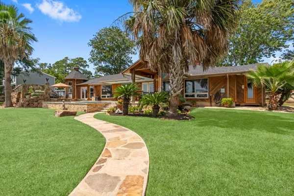 $1,750,000 | 155 Greenbriar Drive, Livingston, TX 77351