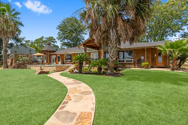 $1,750,000 | 155 Greenbriar Drive, Livingston, TX 77351