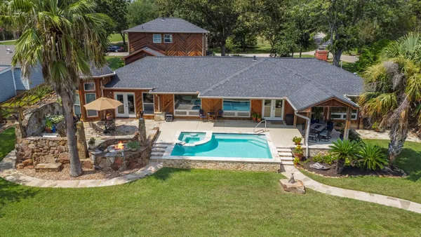 $1,750,000 | 155 Greenbriar Drive, Livingston, TX 77351