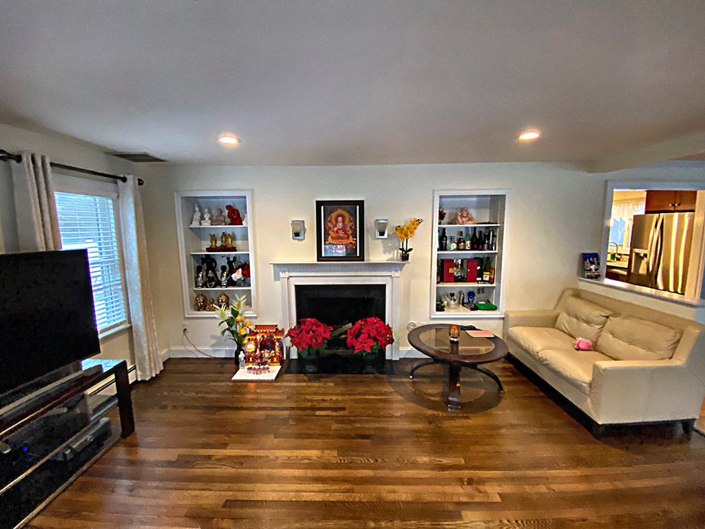 36 Turnpike Road Chelmsford, MA 01824 - Photo 3 of 21 Gallery Image 3