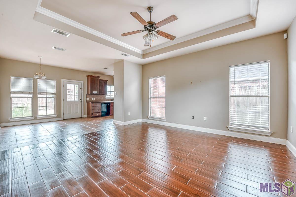 40535 Cross Ridge Avenue Gonzales, LA 70737 - Photo 3 of 14