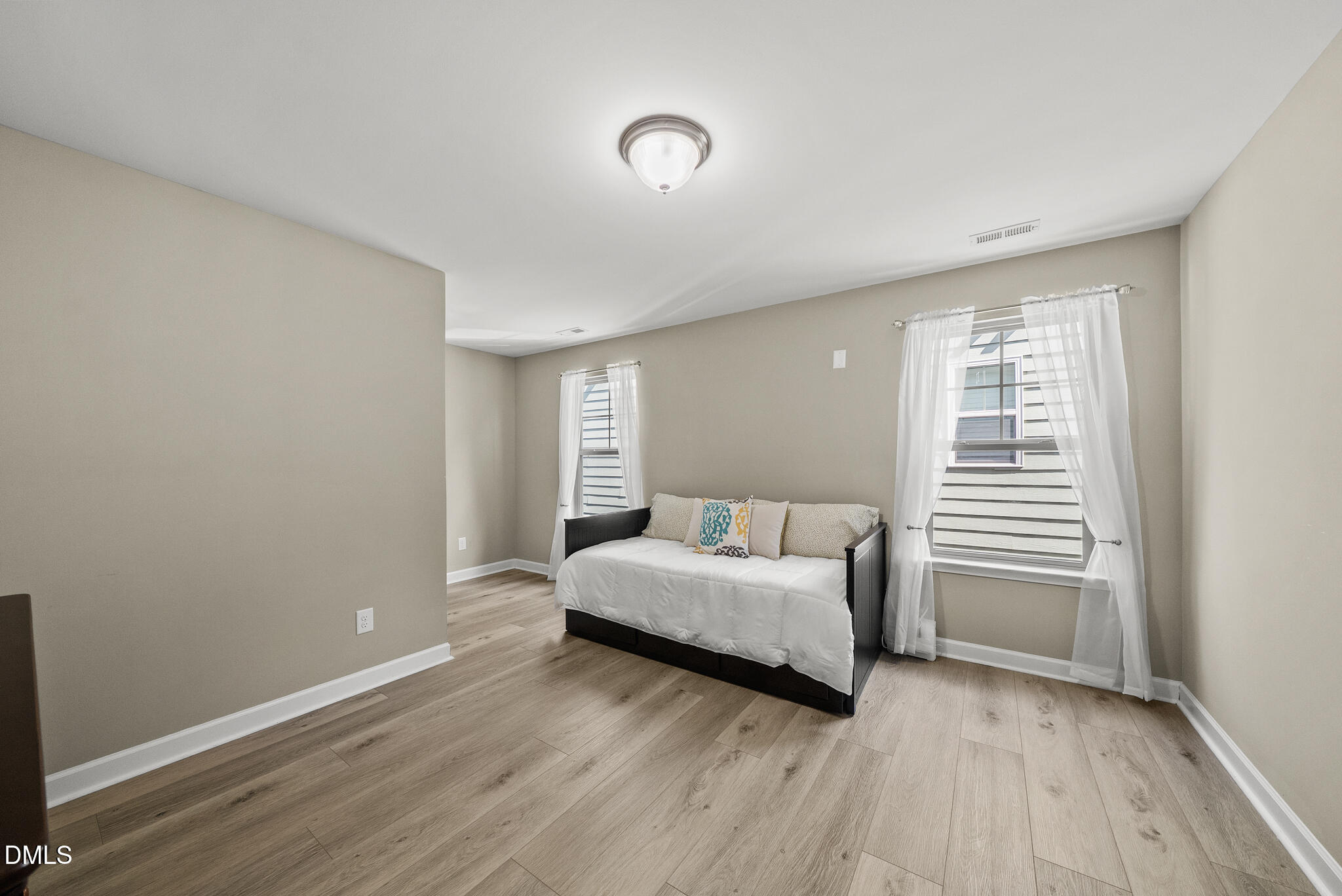 619 Laurel Berry Court Apex, NC 27523 - Photo 22 of 34 DSC06993