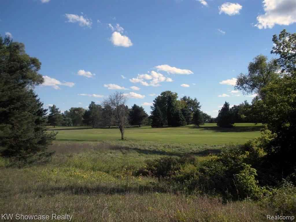 GOLF COURSE VIEWS