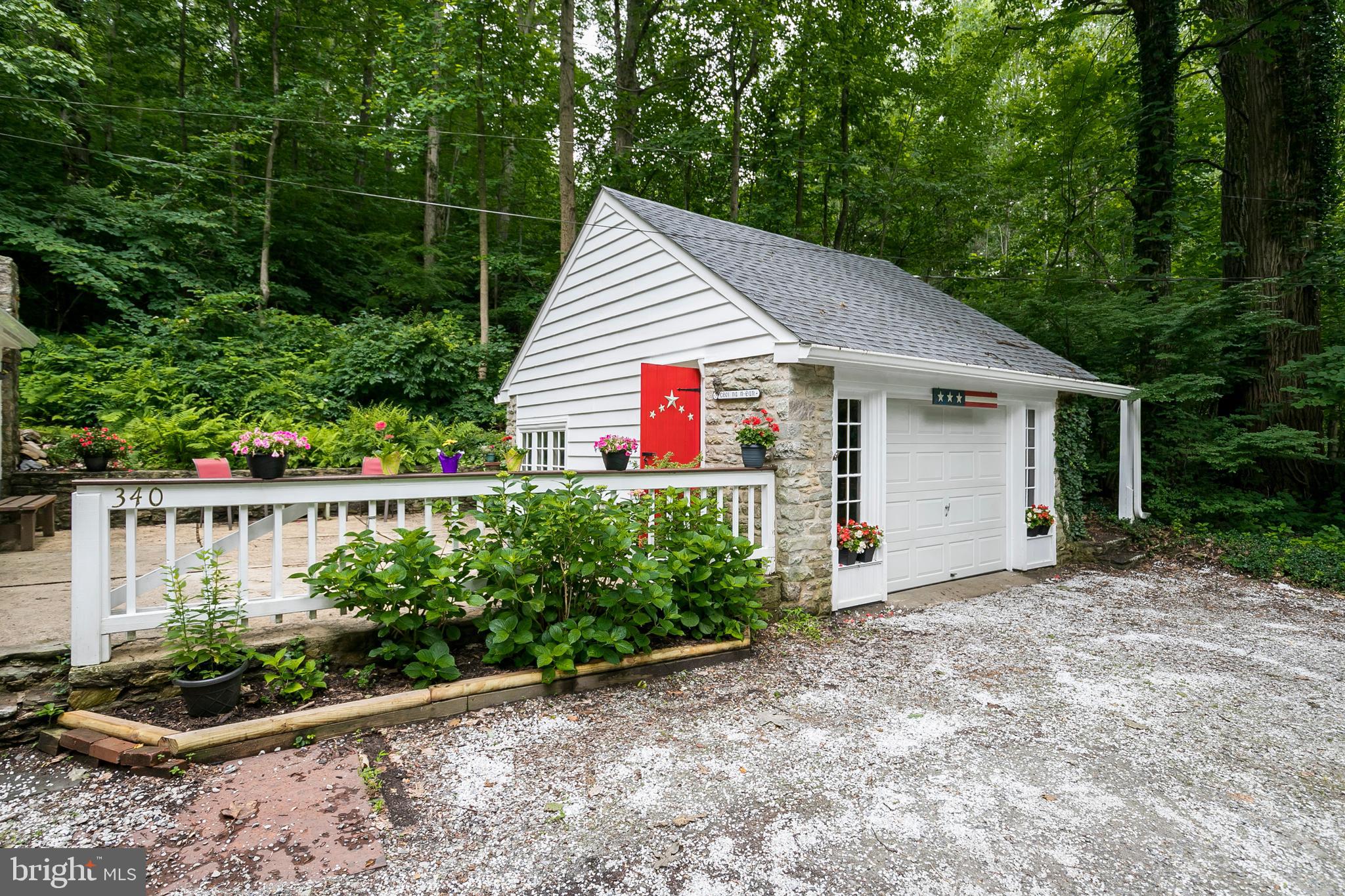 340 Norwood Road Downingtown, PA 19335 - Photo 2 of 36 Charming Detached Garage