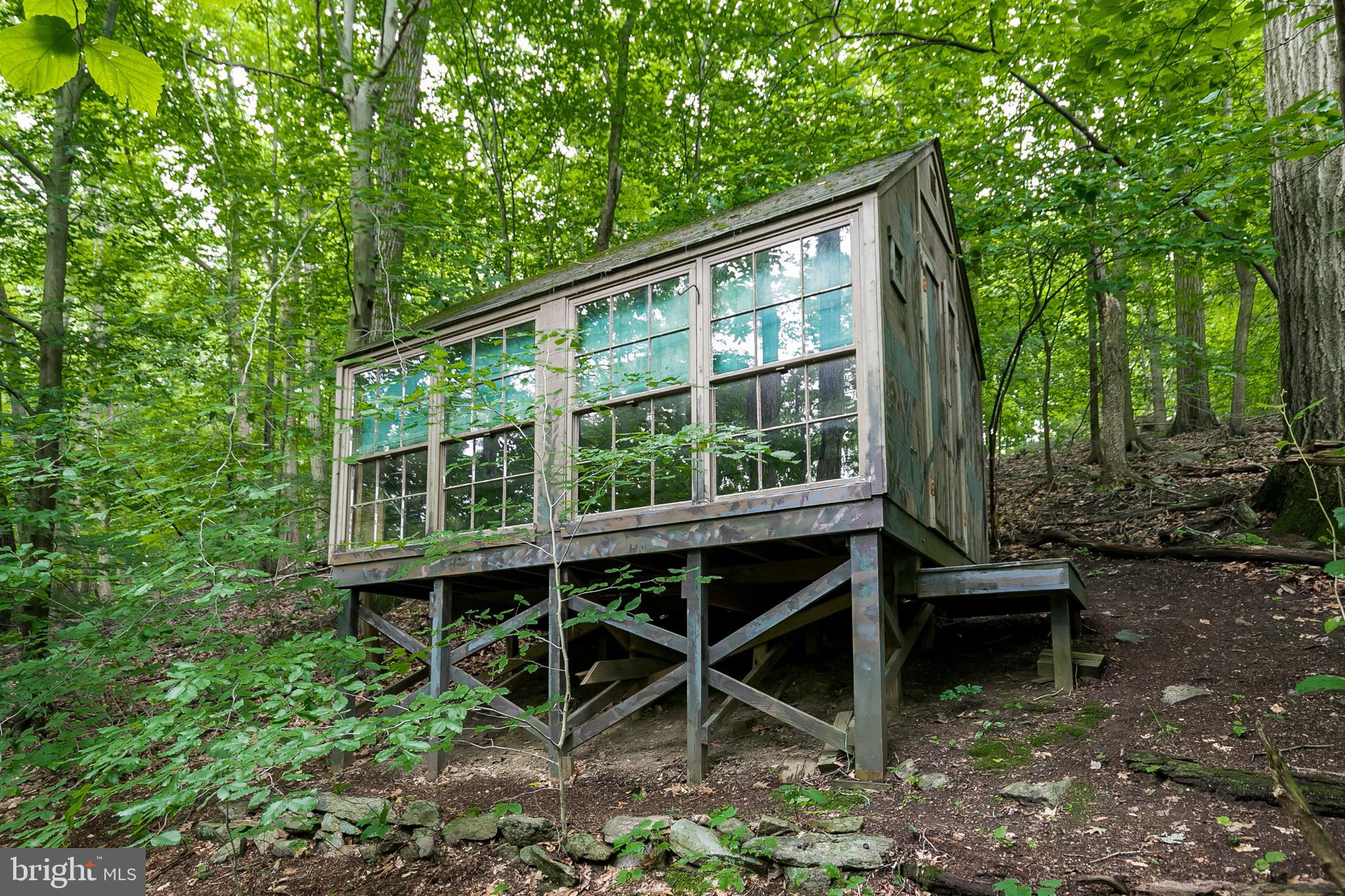340 Norwood Road Downingtown, PA 19335 - Photo 9 of 36 Window-endowed "Play Cabin"!