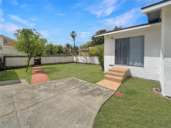$3,500 | 1554 East Woodbury Road, Pasadena, CA 91104