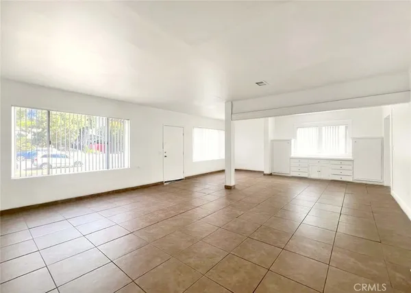 $3,500 | 1554 East Woodbury Road, Pasadena, CA 91104