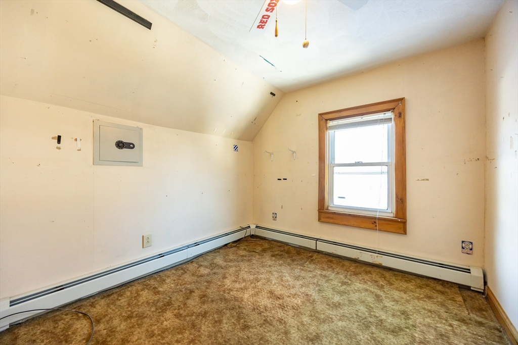 31 Jefferson Street Lynn, MA 01902 - Photo 12 of 17