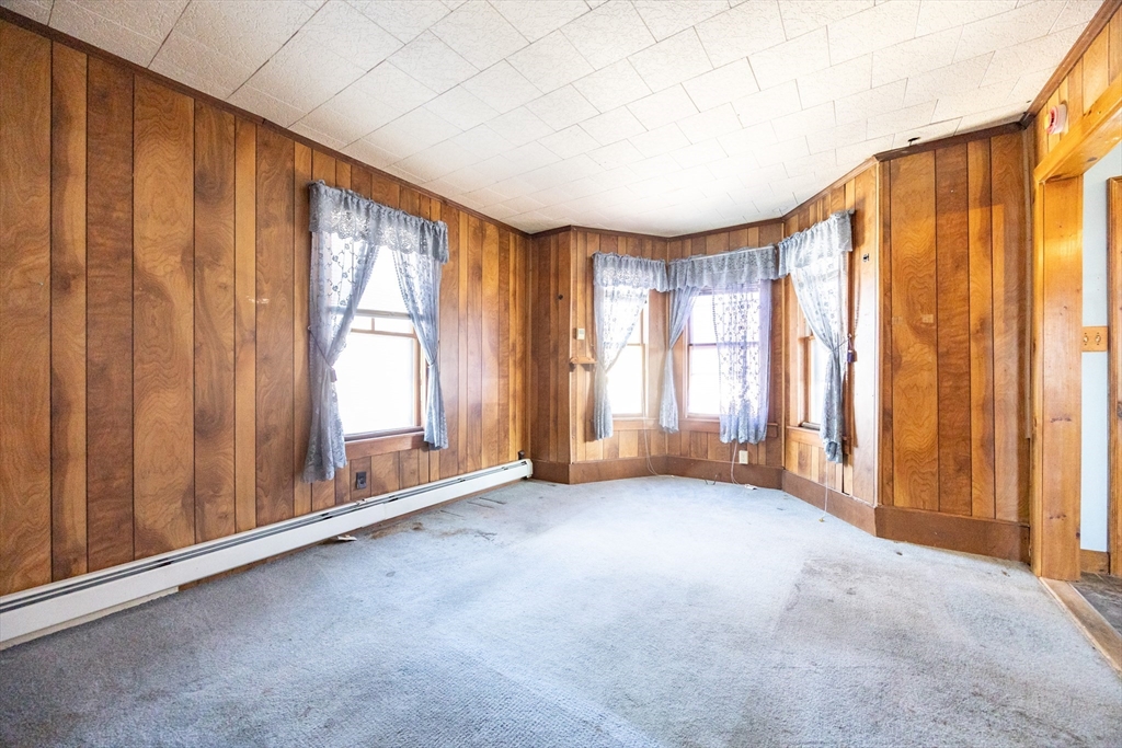 31 Jefferson Street Lynn, MA 01902 - Photo 3 of 17