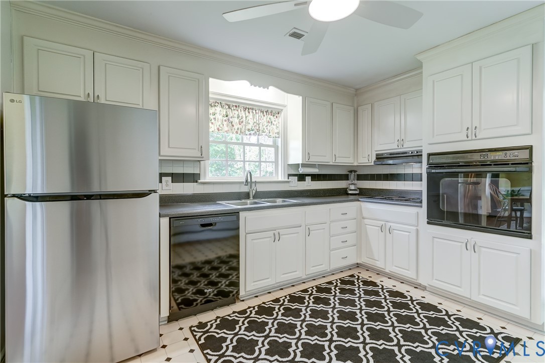 9312 Ledbury Road Henrico, VA 23229 - Photo 8 of 29