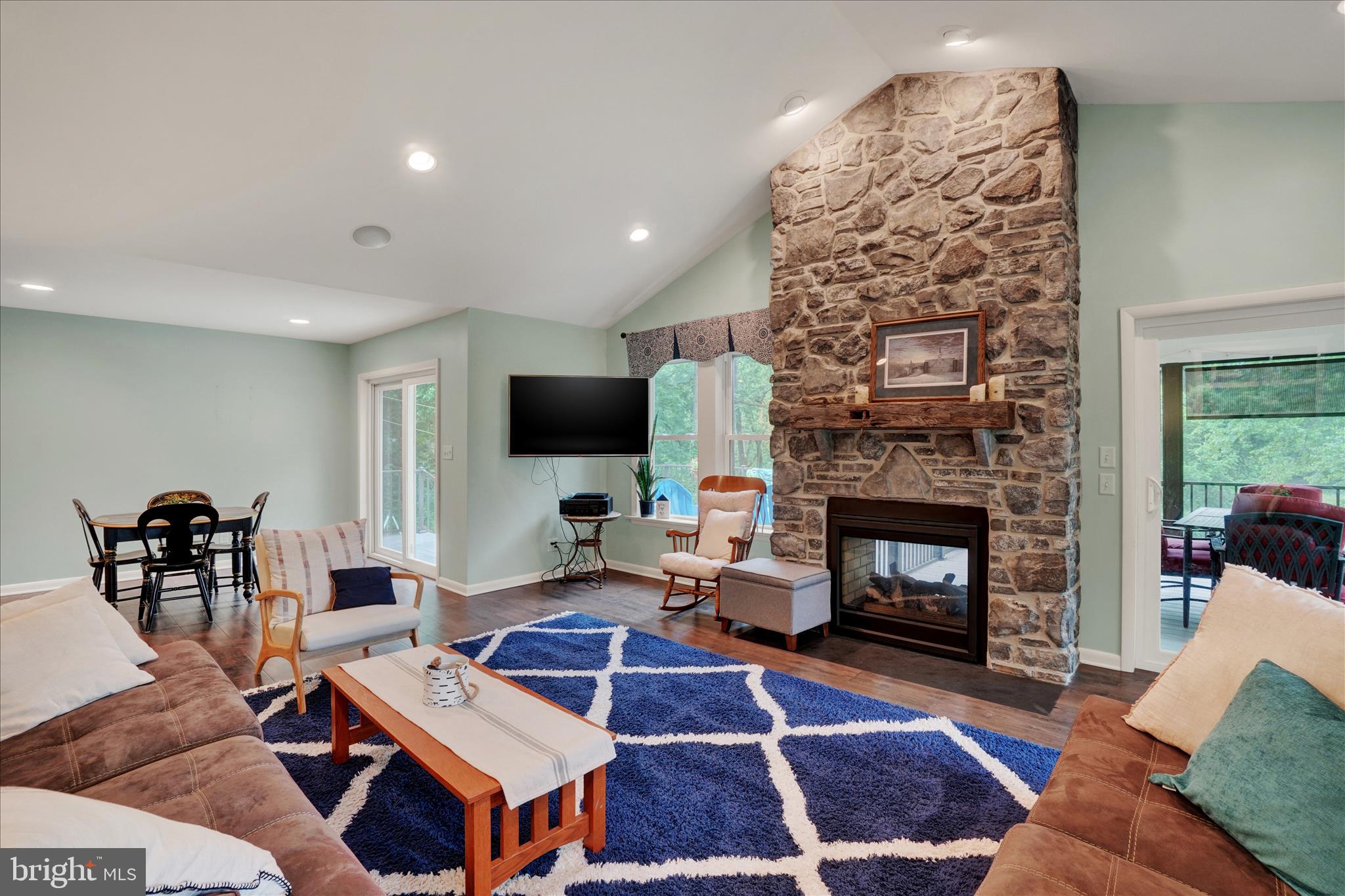 537 Miller Road Elizabethtown, PA 17022 - Photo 4 of 41 Family Room