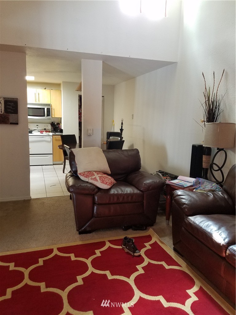 4308 Northeast Sunset Boulevard, Unit B7 Renton, WA 98059 - Photo 4 of 13