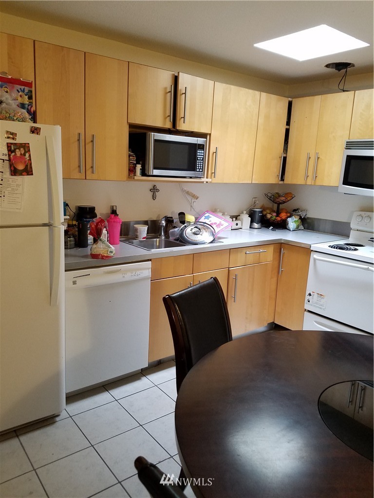 4308 Northeast Sunset Boulevard, Unit B7 Renton, WA 98059 - Photo 6 of 13