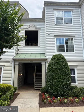 $2,600 | 12461 Hayes Court, Unit 103, Fairfax, VA 22033
