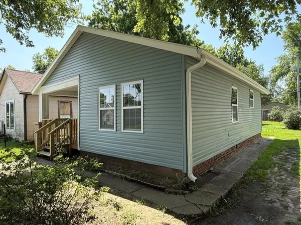 $134,950 | 910 West Valley Street, St. Joseph, MO 64504