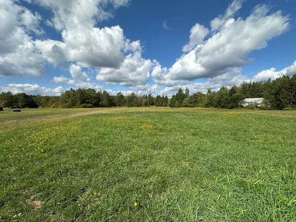 $75,000 | 3 Meadow Lane, Jackman, ME 04945