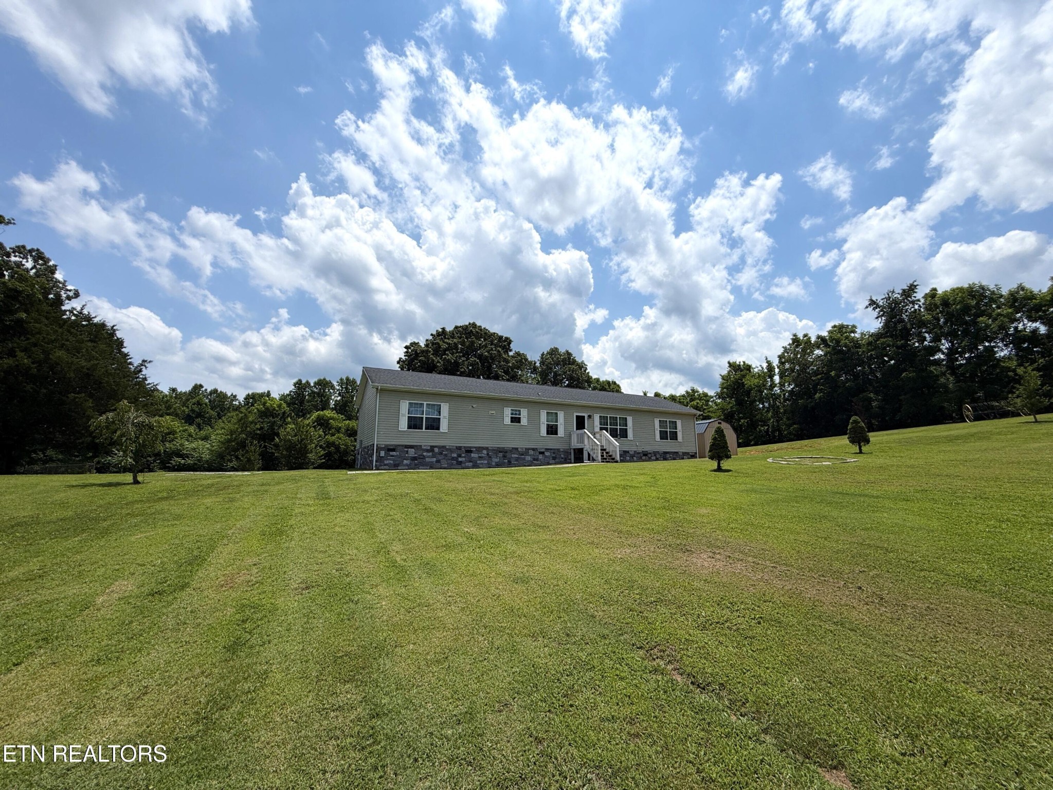 1930 Sail Road Newport, TN 37821 - Photo 3 of 31