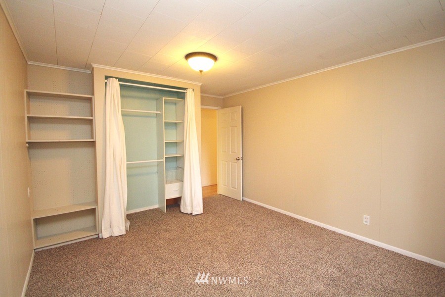 5121 Erlands Point Road Northwest Bremerton, WA 98312 - Photo 16 of 25 Gallery Image 16