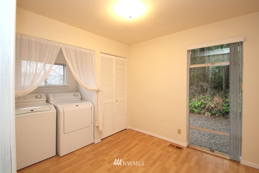 5121 Erlands Point Road Northwest Bremerton, WA 98312 - Photo 17 of 25 Gallery Image 17