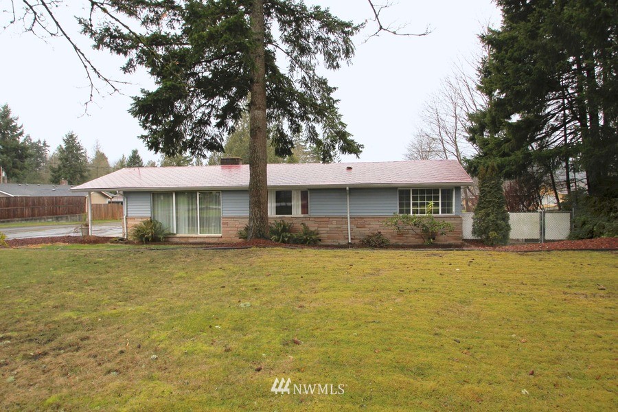 5121 Erlands Point Road Northwest Bremerton, WA 98312 - Photo 3 of 25 Gallery Image 3