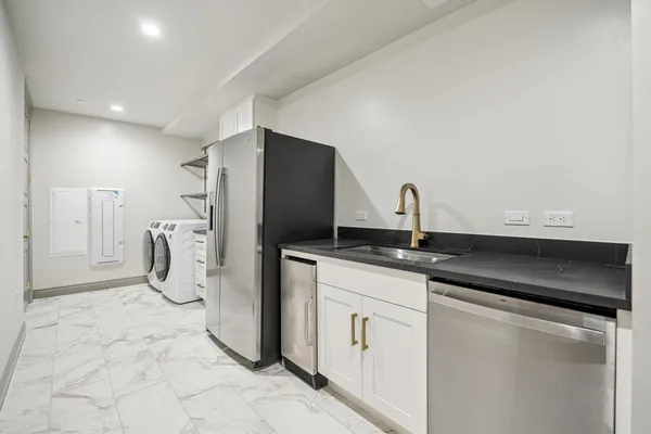 $14,831 | 1717 Bissonnet Street, Unit 506, Houston, TX 77005
